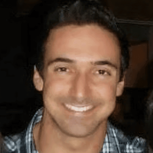 Andre Sanches headshot